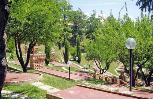 Montelparo Apartment | Apartment in Residence La Ginestra in Montelparo