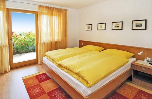 Silandro Apartment | Apartment in Schlanders with garden