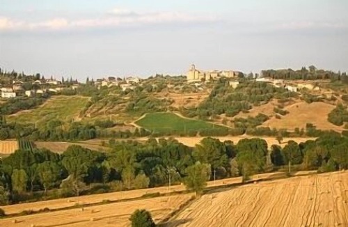 San Terenziano Apartment | Apartment In Village Centre, Well Located For Local Restaurants And Shops