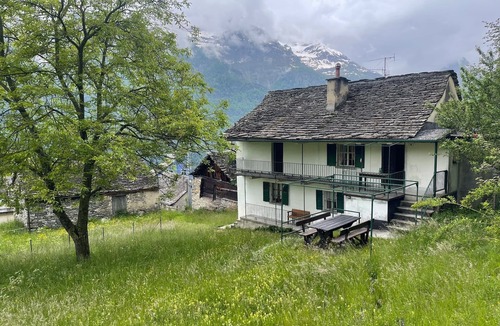 Trasquera Apartment | Apartment "La Casa di Sissy" with Garden & Mountain View, Wi-Fi, Garden & Terrace; Pet Friendly