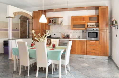 Castell'Alfero Apartment | Apartment 'La Dolce Vita' with Private Garden, Private Pool and Wi-Fi