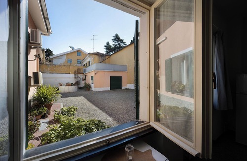 Diano Marina Apartment | Apartment Orizzonte 3 A with Shared Garden & Wi-Fi