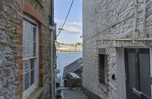 Polruan Apartment | Apartment, Sea Views & Terrace on Waters Edge