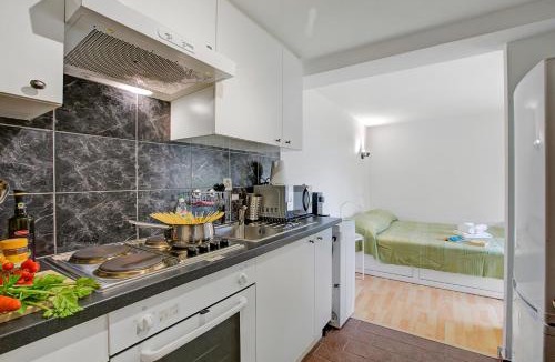 Agno Apartment | Apartment View And Pool - Happy Rentals