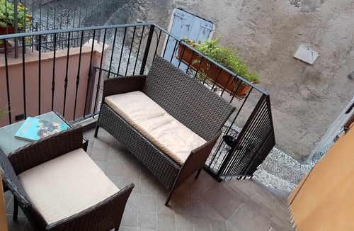 Cassone Apartment | Apartment with parking space Romantic close to beaches and clubs
