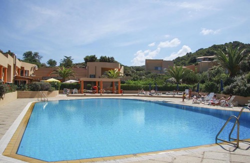 Costa Paradiso House | Apartment with Swimming Pool in Trinit d Agultu e Vignola