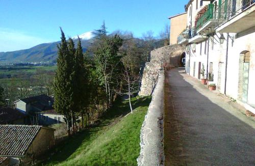 Fossato di Vico Apartment | Appartamento nel Castello presso Gubbio