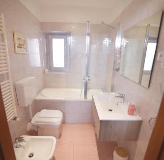Roiano-Gretta-Barcola-Cologna-Scorcola Apartment | Aria di Sale