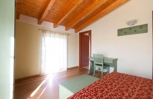 San Felice del Benaco Hostel | ATTIC LUXURY APT. private terrace Castle view