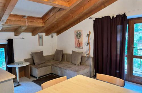 Vesio Apartment | Attico Florian Vesio by Gardadomusmea