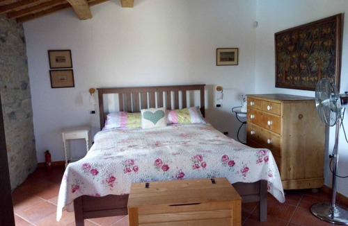 Castiglione Messer Raimondo Cottage | Authentic holiday home with a Mediterranean atmosphere and private swimming pool