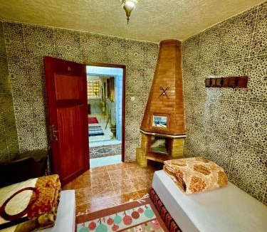 Oum Rabia Hostel | Auberge Sous Les Étoiles Lac Ouiouane