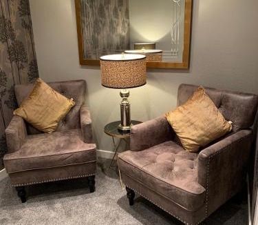 Ayr Bed & Breakfast | Ayrs and Graces - Luxury Bed and Breakfast