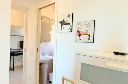 Focene Apartment | Azure Oasis with parking near the airport & beach