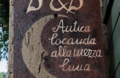 Lonato del Garda Bed & Breakfast | B&B Alla Mezza Luna