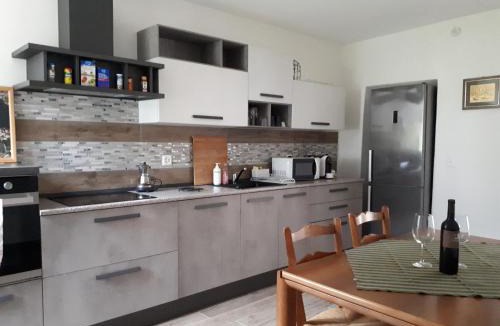 Castel San Pietro Apartment | B&B appartamenti chez Patty