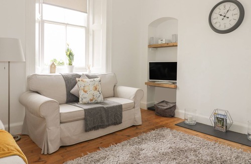 Dunbar Cottage | BARNS NESS LIGHTHOUSE COTTAGE, pet friendly, with a garden in Dunbar