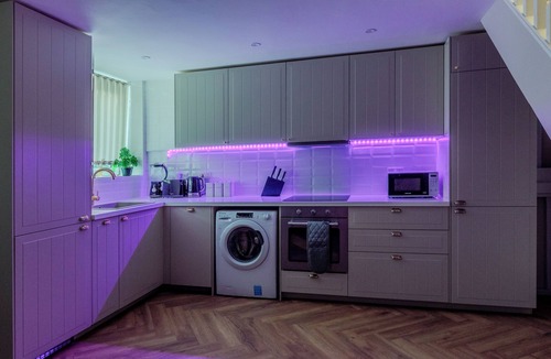 Battersea House | Battersea Spacious 3Bed Home w/Parking &Garden - 15 mins from London Eye