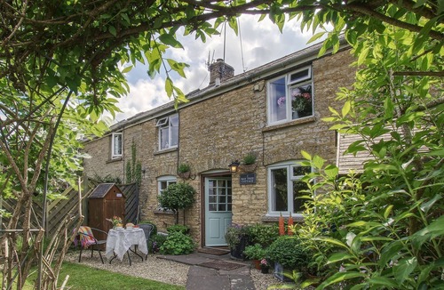 Shipton under Wychwood Cottage | Bay Tree Cottage is tucked away in an elevated position on the edge of a pretty village.