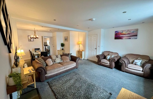 Tobermory Apartment | Bay View Apartment