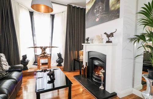 Castlerock Cottage | BEACHSIDE AND GOLF APARTMENT, pet friendly in Castlerock