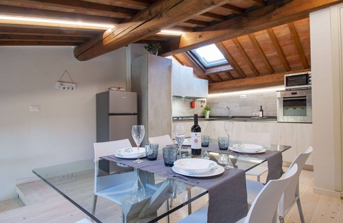 Montopoli in Val d'Arno Apartment | Beautiful apartment for 6 guests with WIFI, A/C, TV, patio, pets allowed and panoramic view