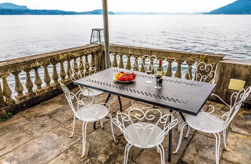 Verbania Apartment | Beautiful 2 bedroom apartment with lakefront and lake access