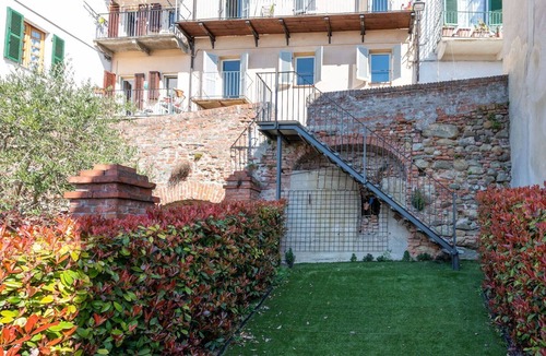 Sciolze Apartment | Beautiful apartment for 4 people with WIFI, TV and balcony