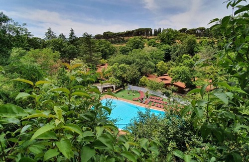 Zona LIV La Giustiniana Apartment | Beautiful apartment in Roma with shared swimming pool