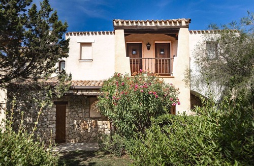 Liscia di Vacca Apartment | Beautiful apartment for 4 guests with A/C, WIFI, pool, TV, terrace and pets allowed