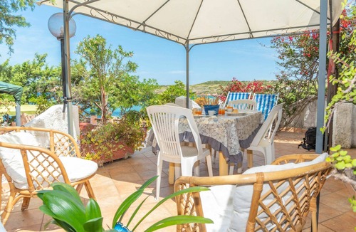 Trinita d'Agultu e Vignola Apartment | Beautiful apartment for 4 guests with TV, terrace and pets allowed