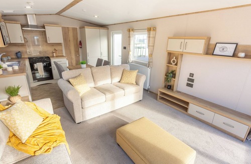 Dunbar House | Beautiful Brand New Abi Hamilton with Patio doors leading to outside decking
