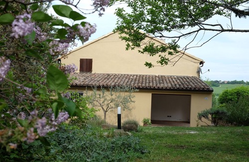 Mombaroccio House | Beautiful country house with garden for your total relax!