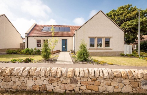 Kingsbarns House | Beautiful Modern Cottage in Heart of Charming Village