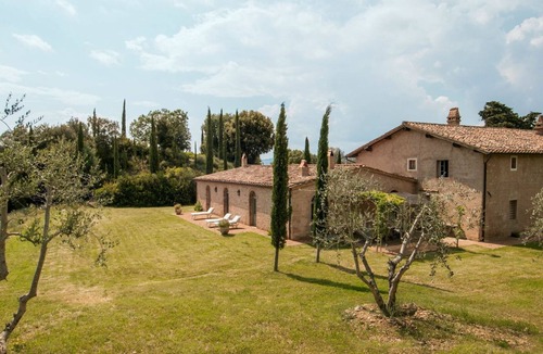 Camigliano Villa | Beautiful private villa for 10 guests with private pool, A/C, WIFI, TV and panoramic view