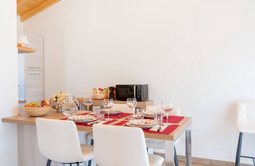 Vetralla House | Beautiful private villa for 3 guests with WIFI, A/C, pool, TV, pets allowed and panoramic view