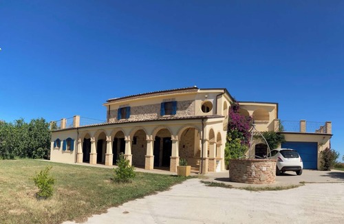 Marciano Villa | Beautiful villa and spa pool close to the sea with spectacular views. Free WiFi