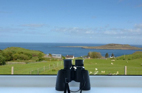 Bornesketaig House | Beautiful & warm family home in stunning location. Close to great hiking trails.