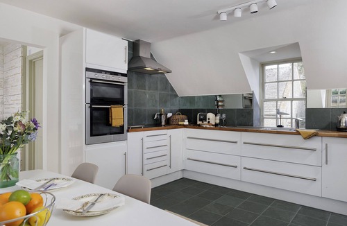 Broadwell Apartment | Beautifully styled and unique holiday apartment - Orchard House at Broadwell Manor