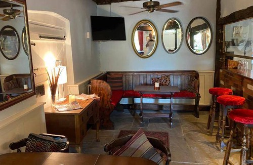 Tadley Bed & Breakfast | Bed and breakfast ∙ 2 guests