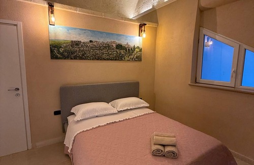 Massafra Bed & Breakfast | Bed and Breakfast 'Super Luxury' with Private Garden, Wi-Fi and Air Conditioning