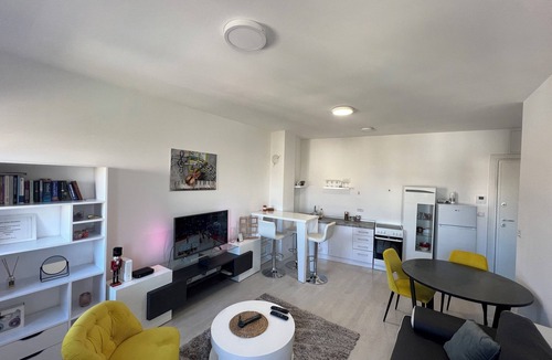 Zvezdara Apartment | Belgrade Center Apartment Lux IV