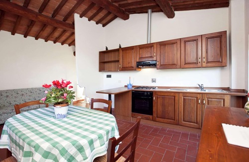 Greve in Chianti House | Belvilla by OYO Serene Apartment With Garden