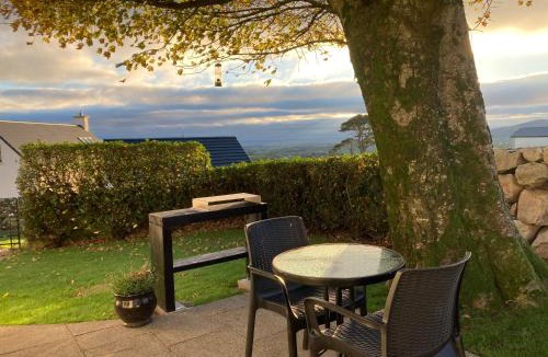 Newry Ski Chalet | Binnian Gateway