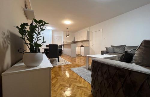 Grbavica Apartment | Blondy