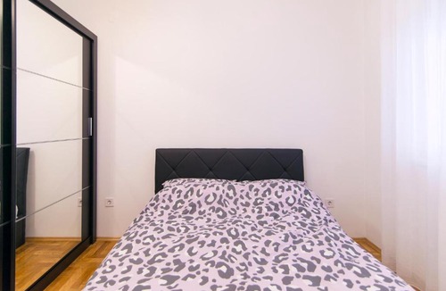 Grbavica Apartment | Blue Lagoon + Free secure parking