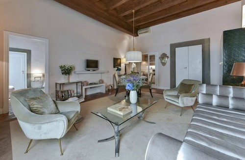 Santo Spirito Apartment | Boccaccio elegant apartment in Oltrarno