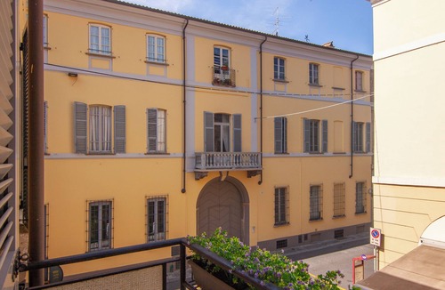 Centro Storico Apartment | "borghetto First" Design Apartment in the Heart of the City