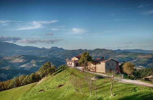 SantʼAngelo in Vado Villa | Borgo with mini pool in the Apennines, unspoiled nature, beautiful views