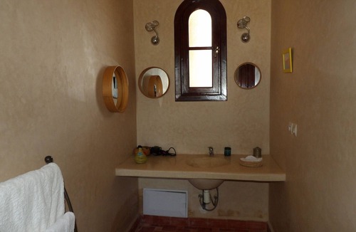 Ida Ougourd Bed & Breakfast | Bouzama room breakfast included, pool view